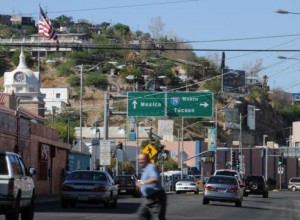 Nogales Tuscon sign